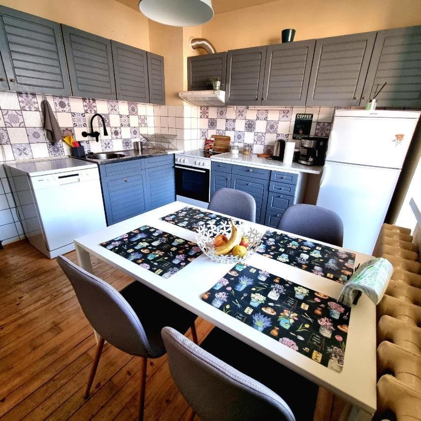 Spacious 3 Bedroom Apartment, Close To Metro Station Sofia Buitenkant foto